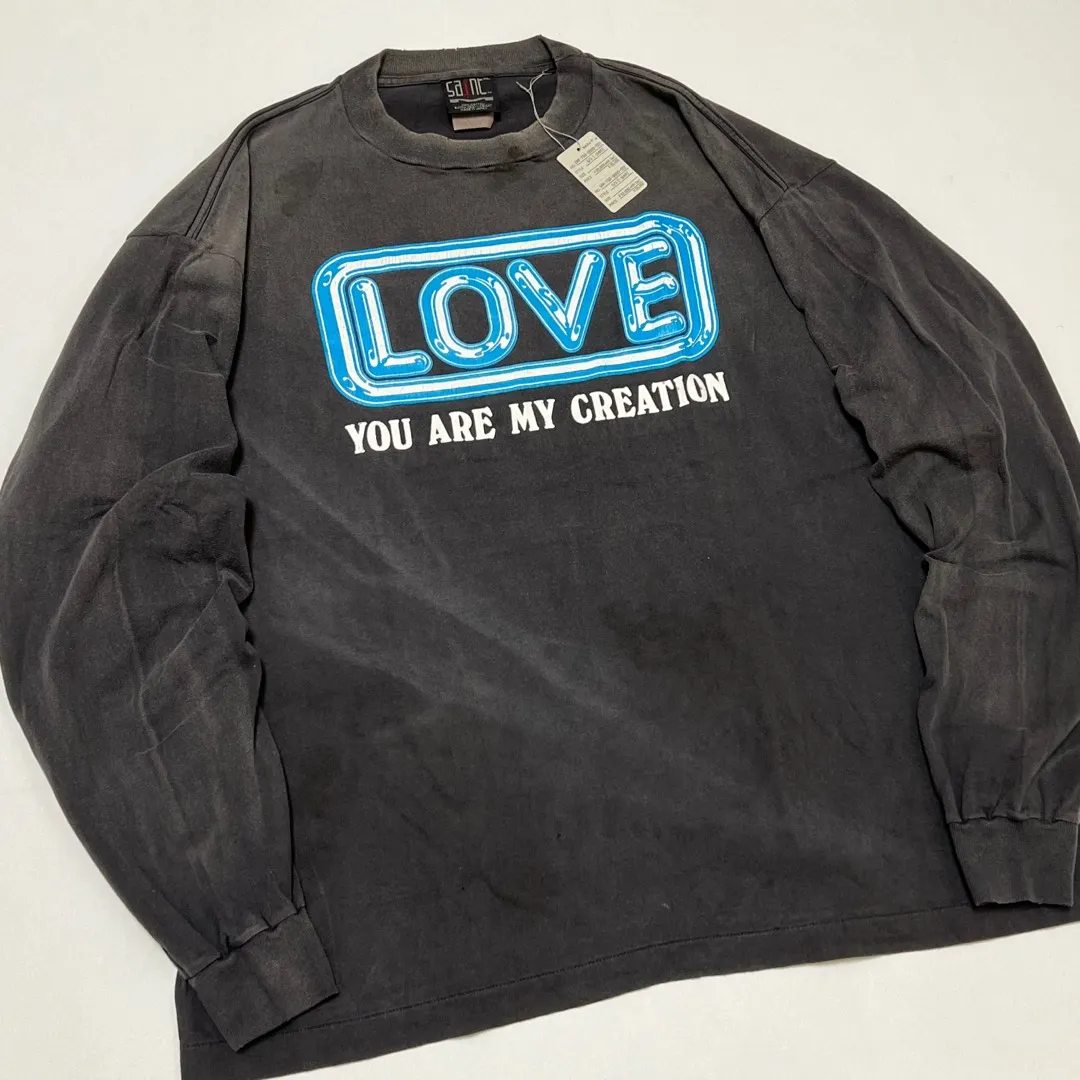 SAINT Mxxxxxx LS TEE/LOVE/BLK LOVE Love Thousand Paper Cranes distressed long sleeves with holes, washed black S-XL, look for cylindrical fabrics without side seams, don’t buy open ones anymore, boring Assute ready-made garments dyed, the whole piece is spray-painted and faded, the collar and cuffs are frayed, many places are worn, the original printing is restored/accessories are complete, with little angel anti-counterfeiting label